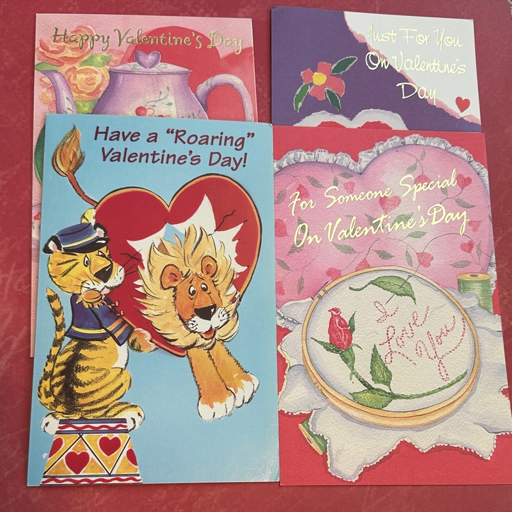 4 Valentines Cards (No Envelopes included)